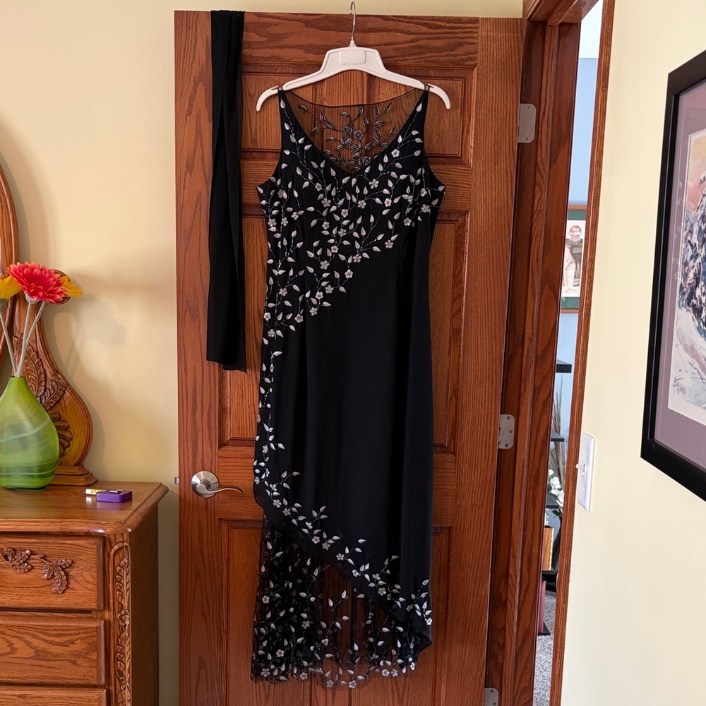 Elegant Black Floral Embroidered Dress
